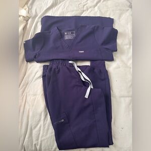 Figs Dark Purple Scrub Set